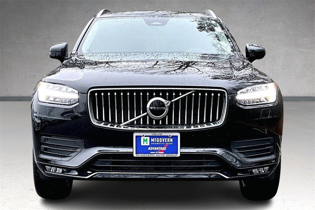 2023 Volvo XC90 Core photo 2