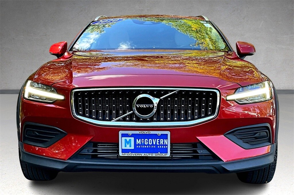 2020 Volvo V60 Cross Country T5 Ultimate photo 2