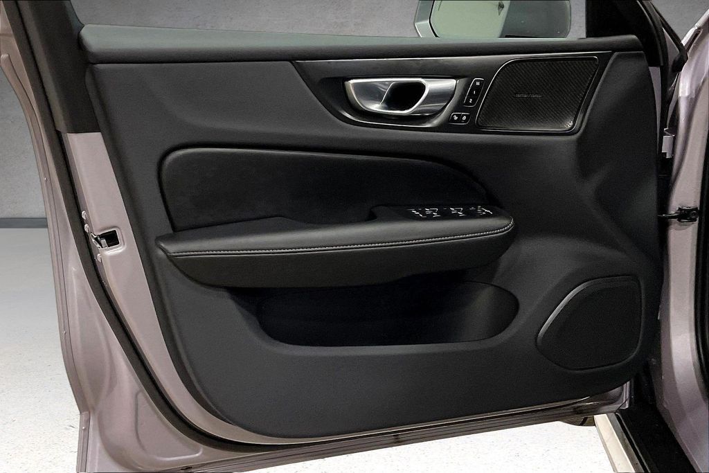 2026 Volvo V60 Cross Country Ultra - Photo 20