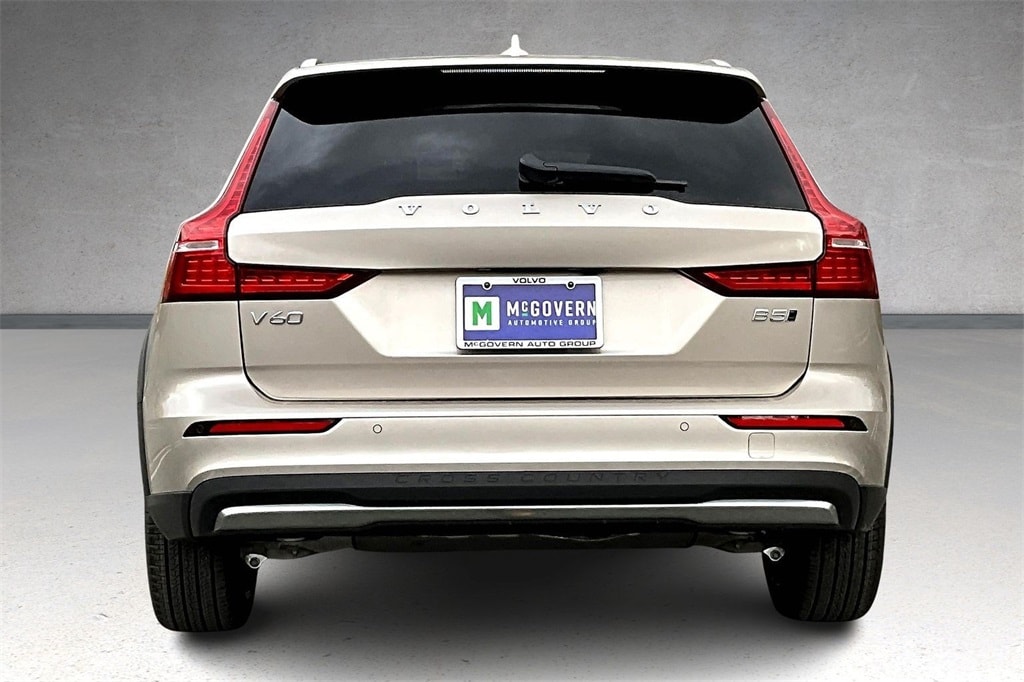 New 2026 Volvo V60 Cross Country B5 Ultra Wagon