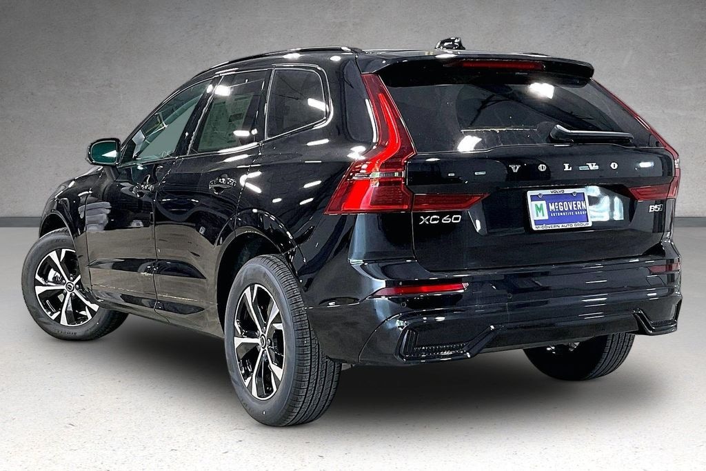 New 2026 Volvo XC60 B5 Core SUV