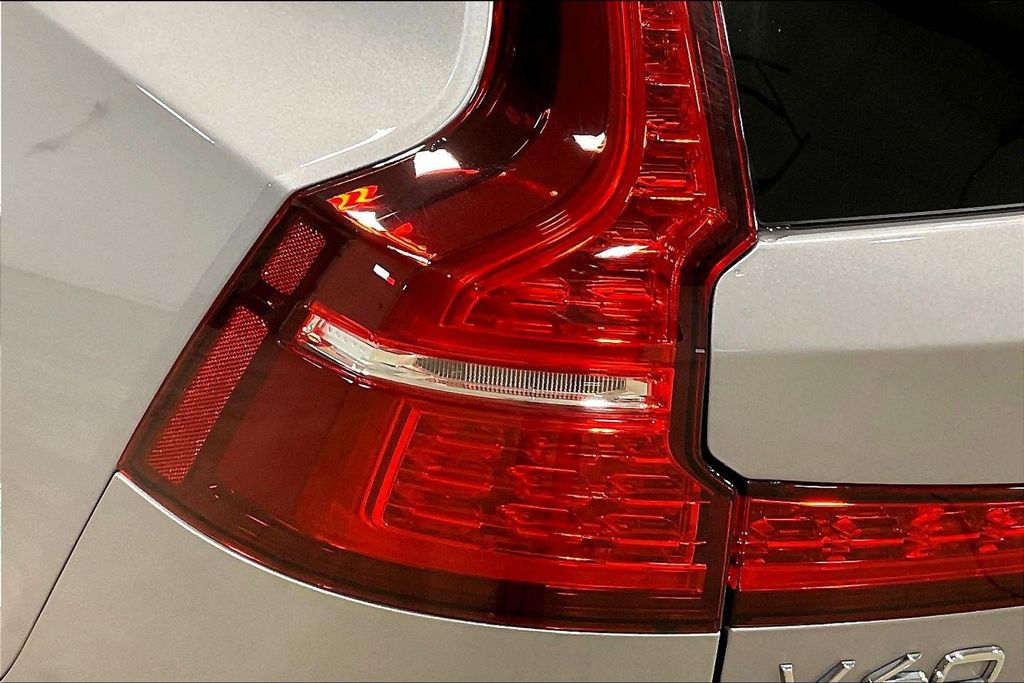 2026 Volvo V60 Cross Country Ultra - Photo 23