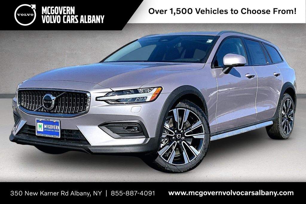 2026 Volvo V60 Cross Country B5 Ultra AWD's photo