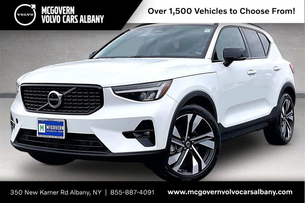 Certified 2023 Volvo XC40 B5 Plus Dark Theme SUV
