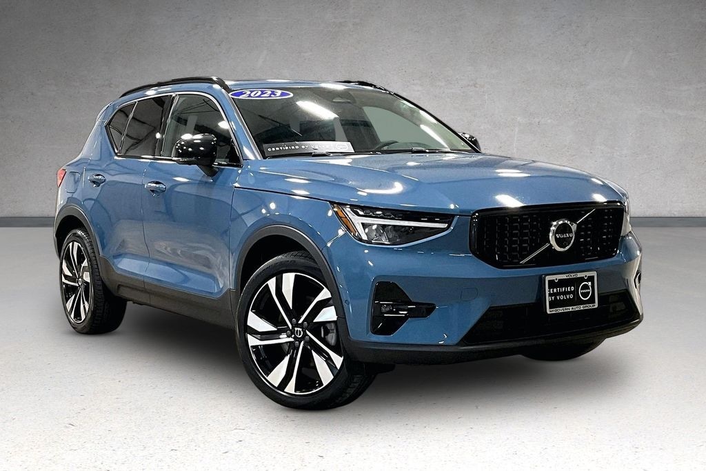 Certified 2023 Volvo XC40 B5 Plus Dark Theme SUV