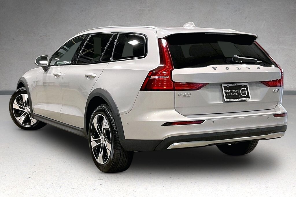 Certified 2025 Volvo V60 Cross Country B5 Plus Wagon