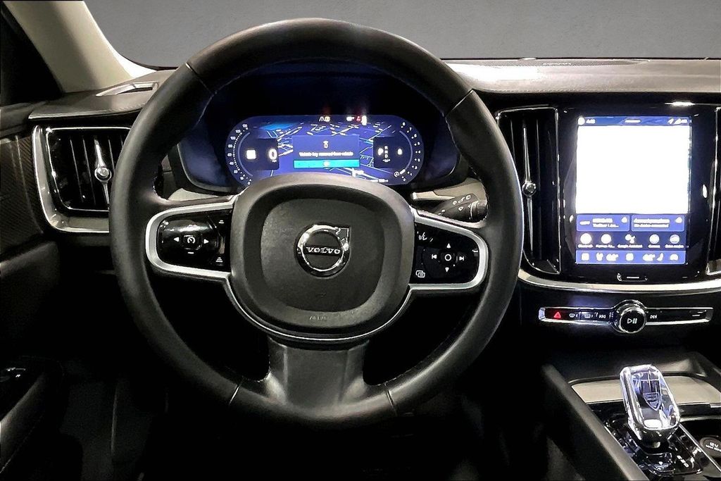 2026 Volvo V60 Cross Country Ultra - Photo 8