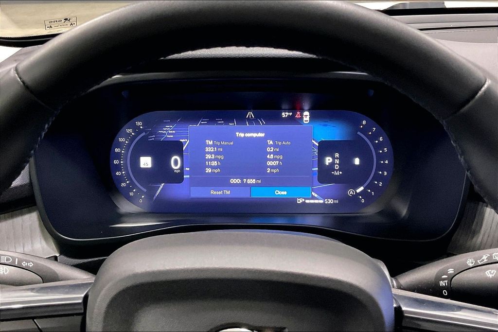 2026 Volvo XC40 Plus - Photo 13