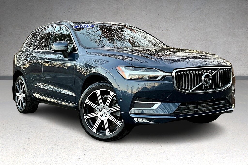 2019 Volvo XC60 T6 Inscription photo 2