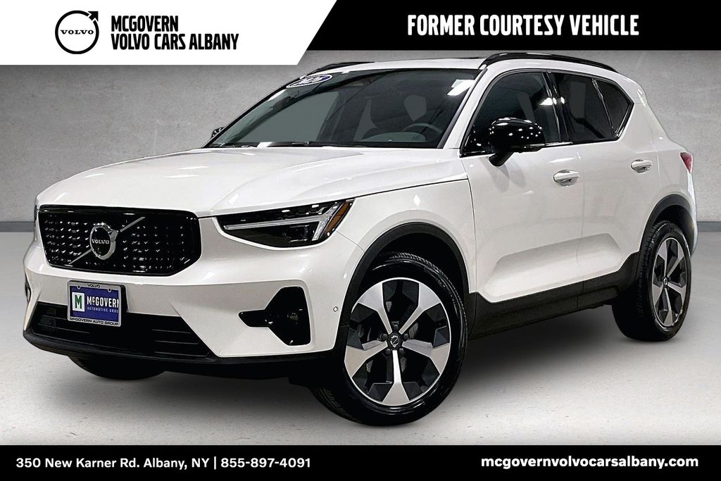 2026 Volvo XC40