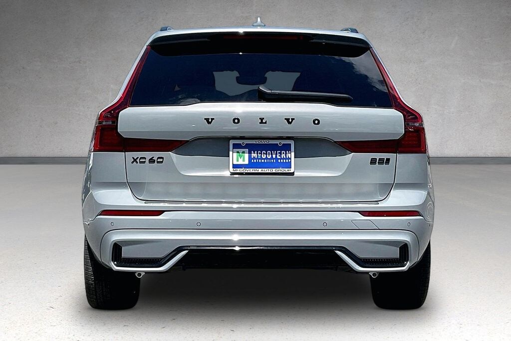 New 2026 Volvo XC60 B5 Ultra Black Edition SUV