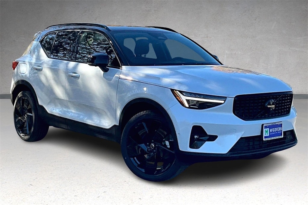 New 2026 Volvo XC40 B5 Ultra Black Edition SUV