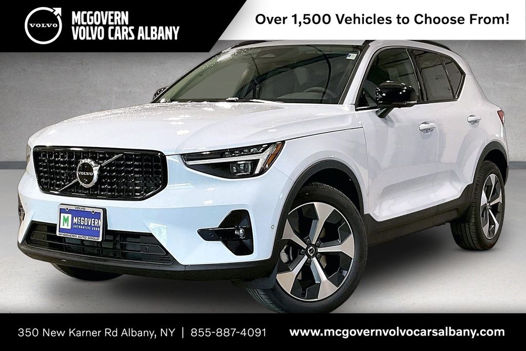 New 2026 Volvo XC40 B5 Plus SUV