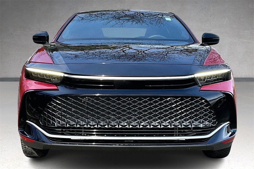 2023 Toyota Crown Platinum photo 2