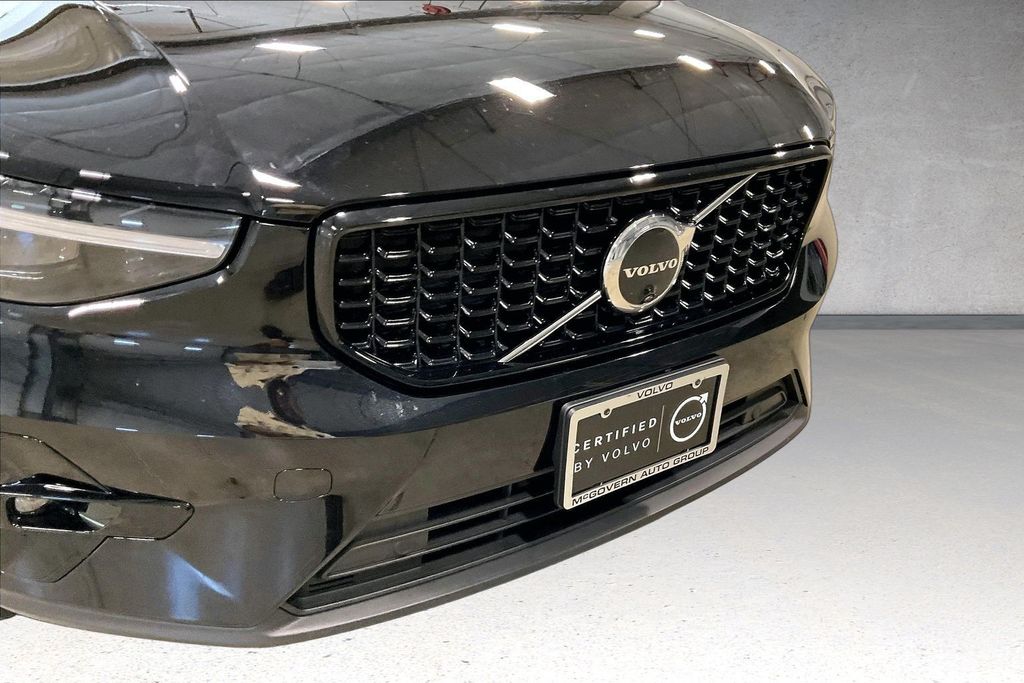 2026 Volvo XC40 Plus - Photo 33