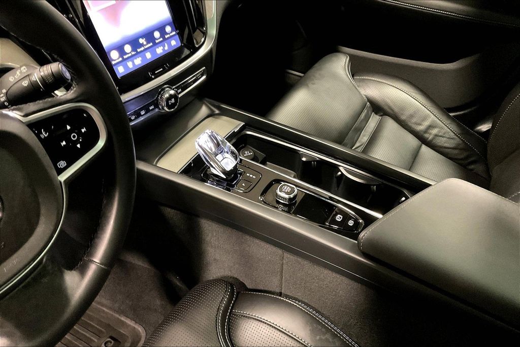 2026 Volvo V60 Cross Country Ultra - Photo 18