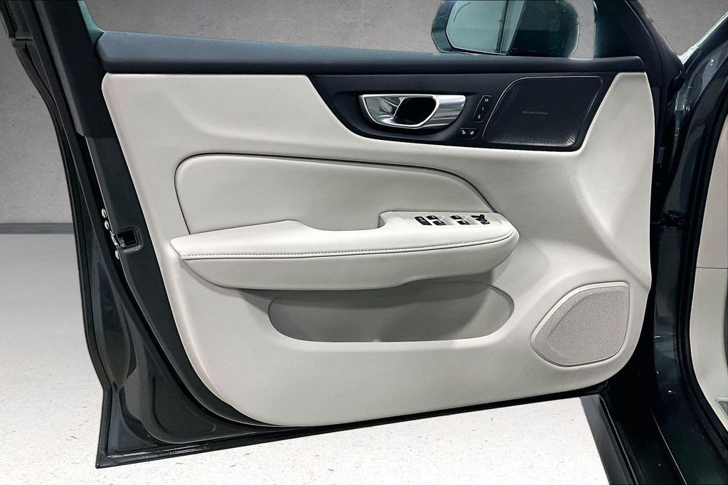 2026 Volvo V60 Cross Country Plus - Photo 20