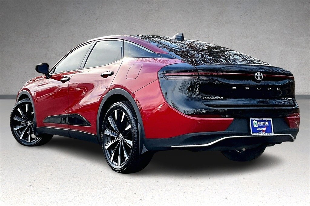 2023 Toyota Crown Platinum photo 4