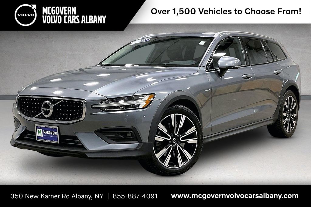 2021 Volvo V60 Cross Country T5 AWD Cross Country's photo