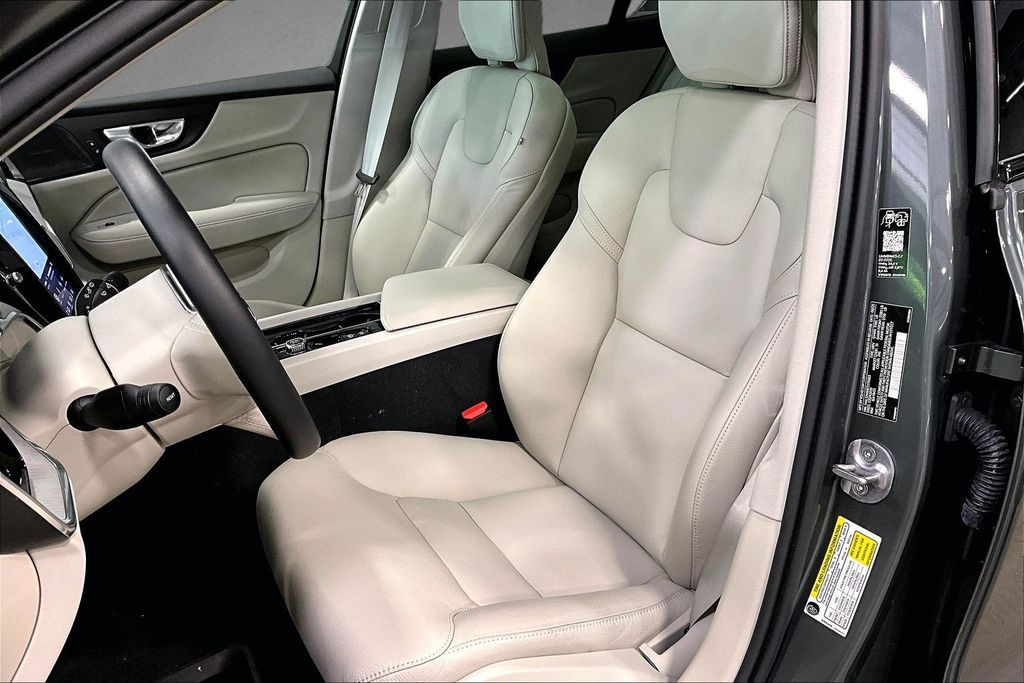 2026 Volvo V60 Cross Country Plus - Photo 21