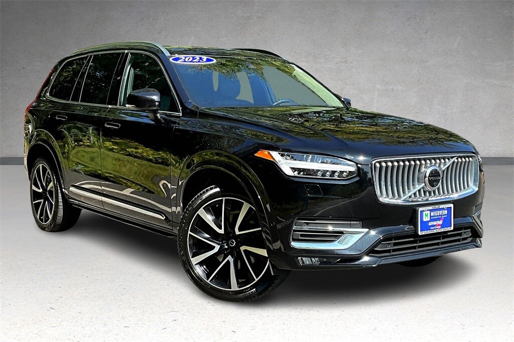 2023 Volvo XC90 Plus photo 3