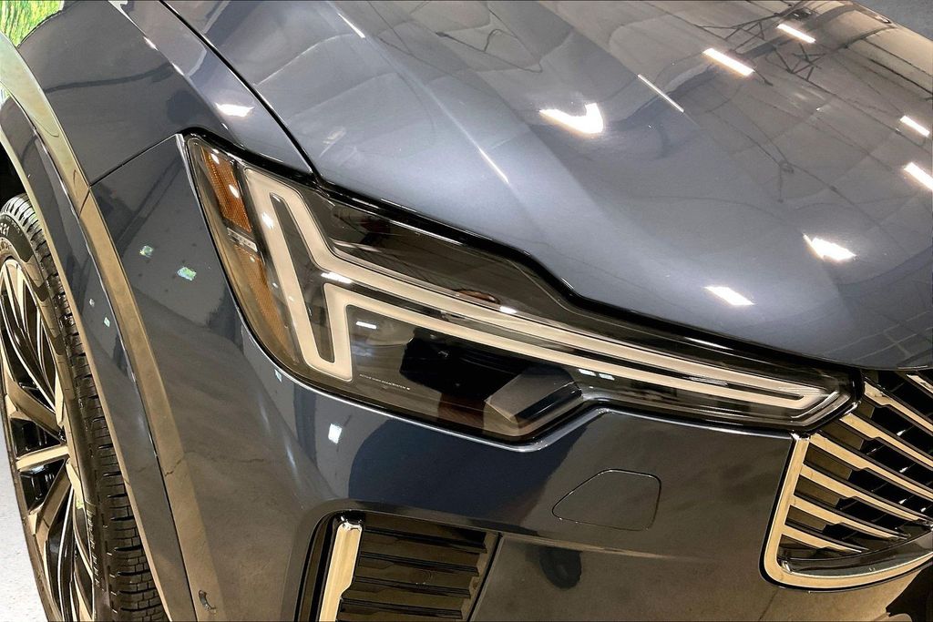 2026 Volvo XC90 Plus - Photo 34