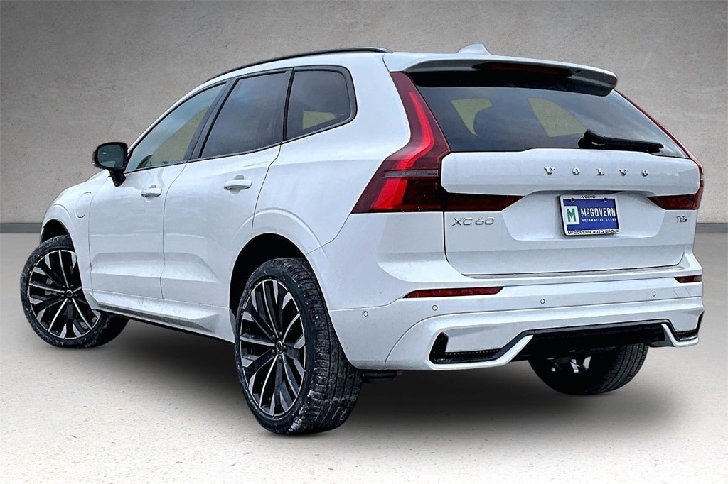 New 2026 Volvo XC60 plug-in hybrid T8 Ultra SUV
