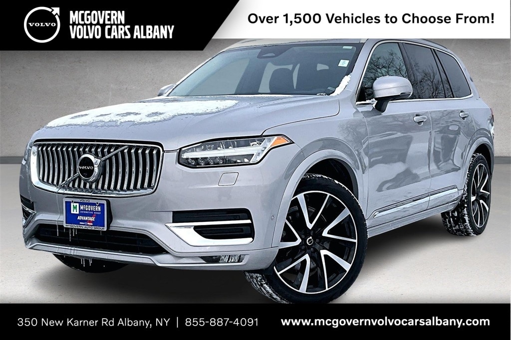 2023 Volvo XC90 Plus's photo