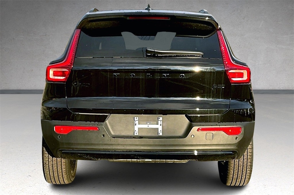 New 2026 Volvo XC40 B5 Ultra Black Edition SUV
