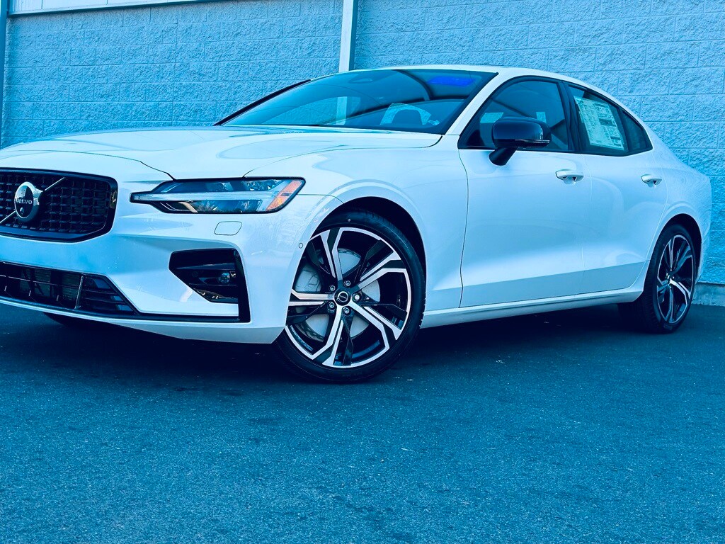 2024 Volvo Sedan 4 Door Twyla