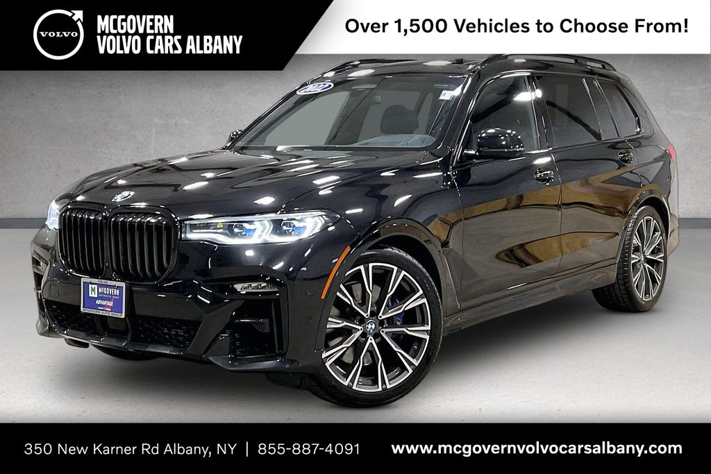 2022 BMW X7 M50i's photo