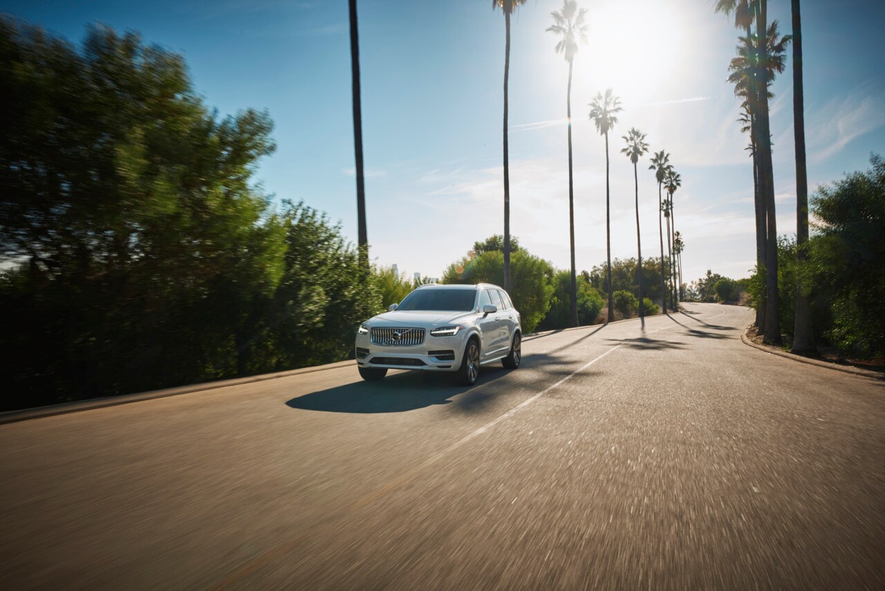  Volvo XC90 Hybrid on the highway