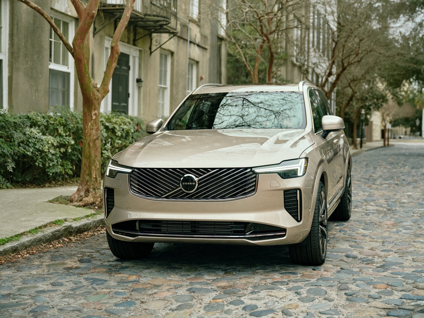  2026 Volvo XC90 Plug-In Hybrid parked in neighborhood