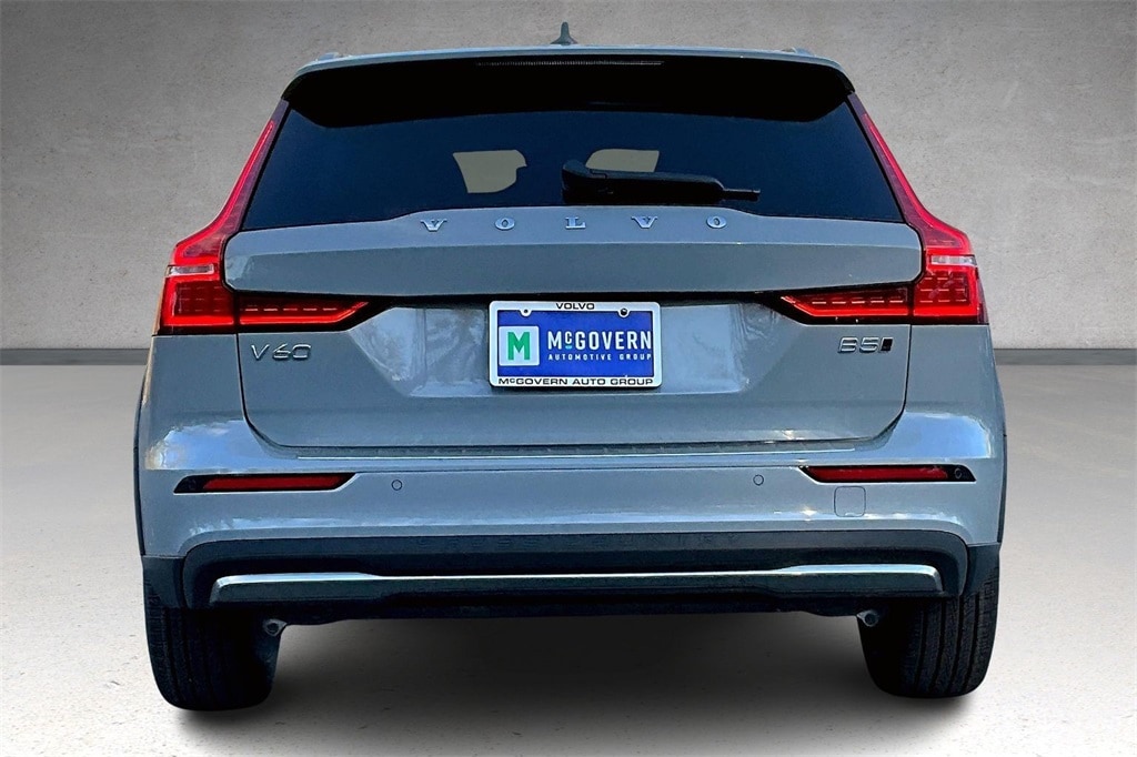 New 2026 Volvo V60 Cross Country B5 Ultra Wagon