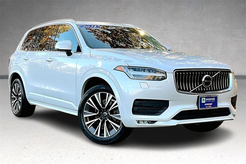 Used 2021 Volvo XC90 T5 Momentum SUV