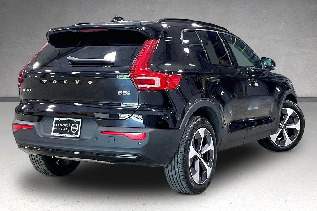 2026 Volvo XC40 Plus - Photo 6