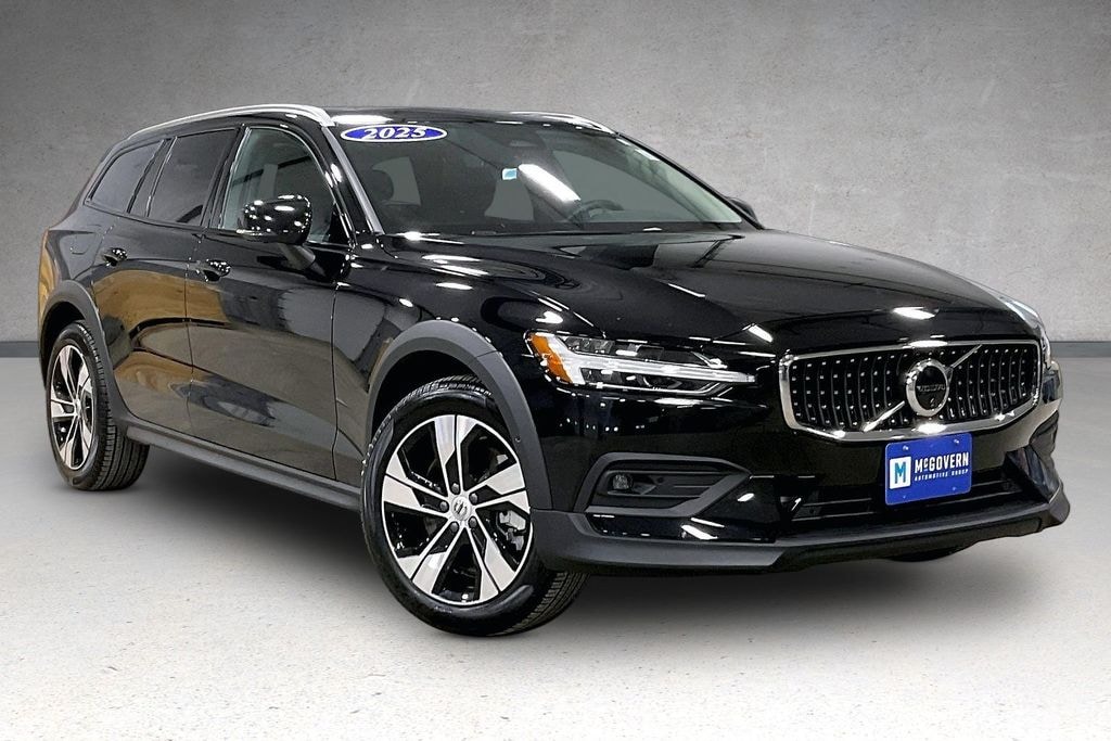 Certified 2025 Volvo V60 Cross Country B5 Plus Wagon