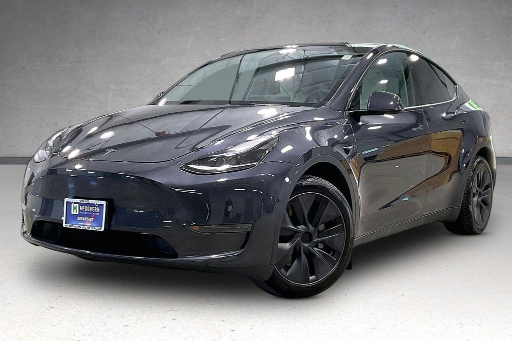 2024 Tesla Model Y Long Range Dual Motor All-Wheel Drive's photo