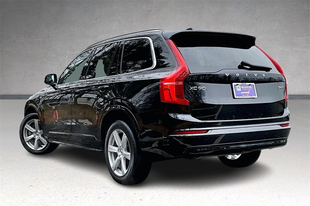 2023 Volvo XC90 Core photo 4