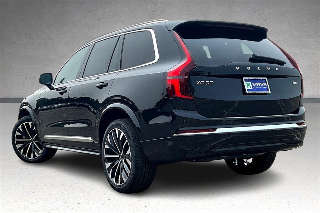 2026 Volvo XC90 Plus photo 2