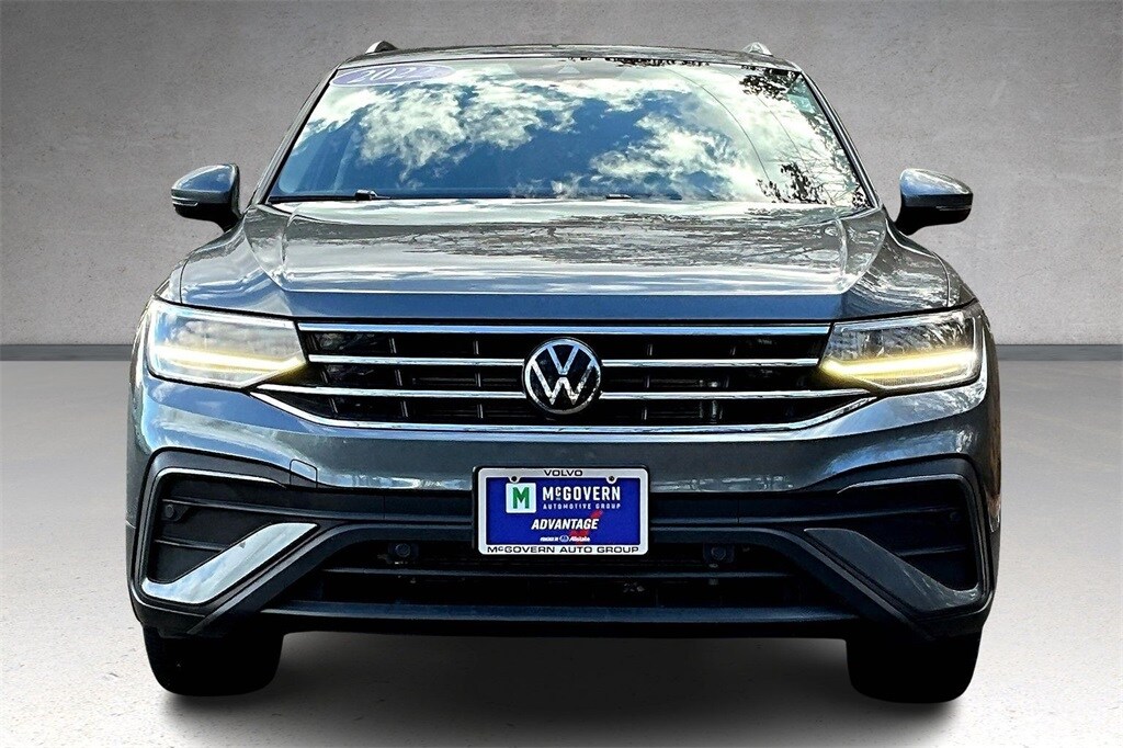 2022 Volkswagen Tiguan SE photo 2