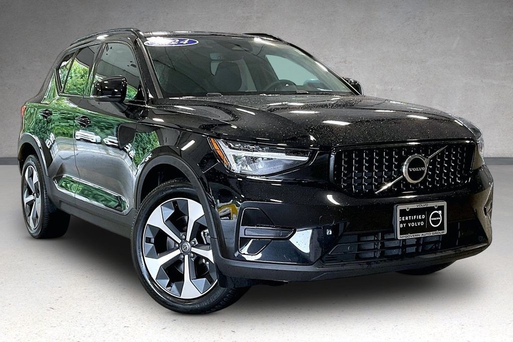 Certified 2024 Volvo XC40 B5 Core SUV