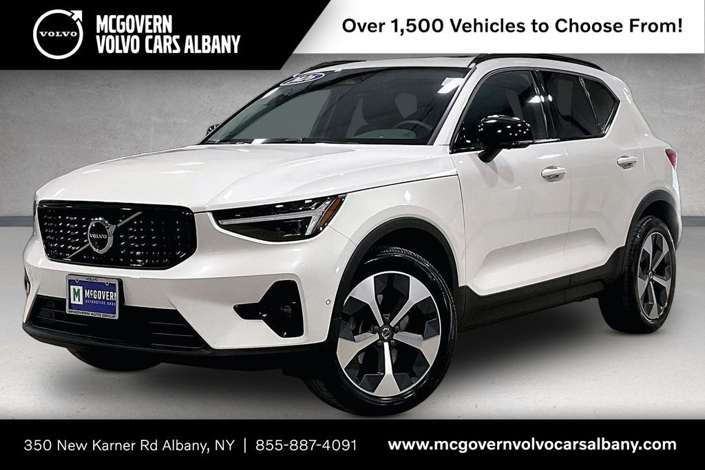 Certified 2026 Volvo XC40 B5 Plus SUV
