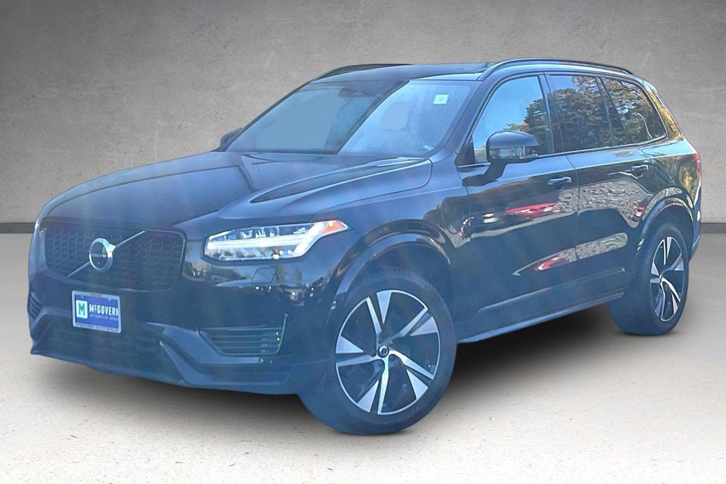 2022 Volvo XC90 R-Design