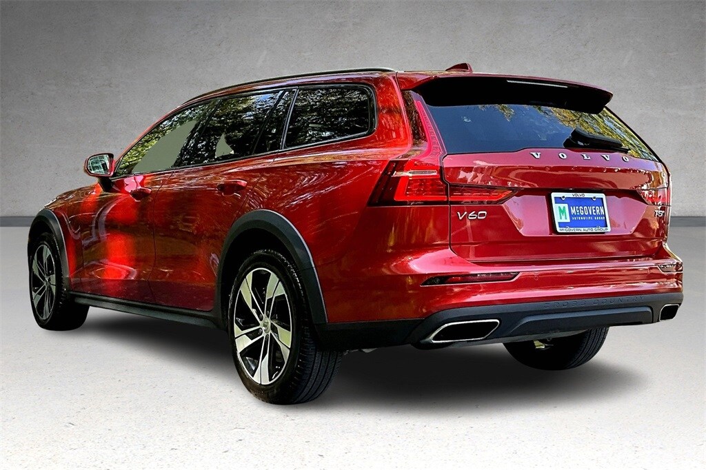 2020 Volvo V60 Cross Country T5 Ultimate photo 4