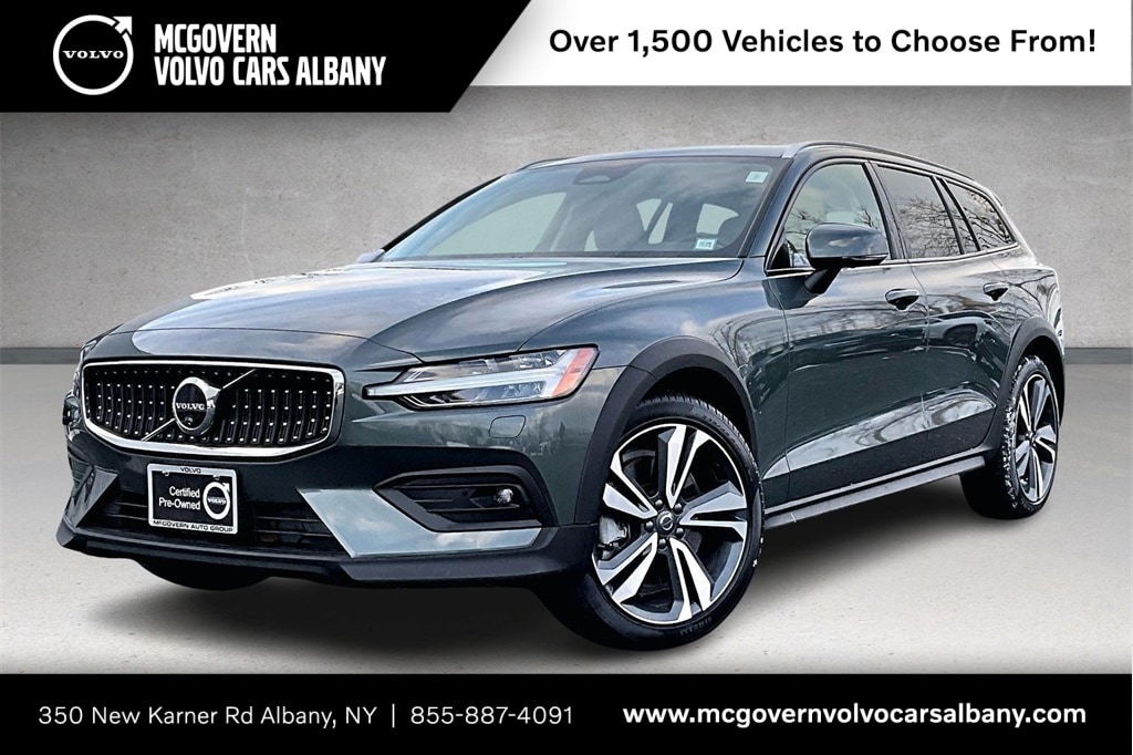 2026 Volvo V60 Cross Country Plus's photo