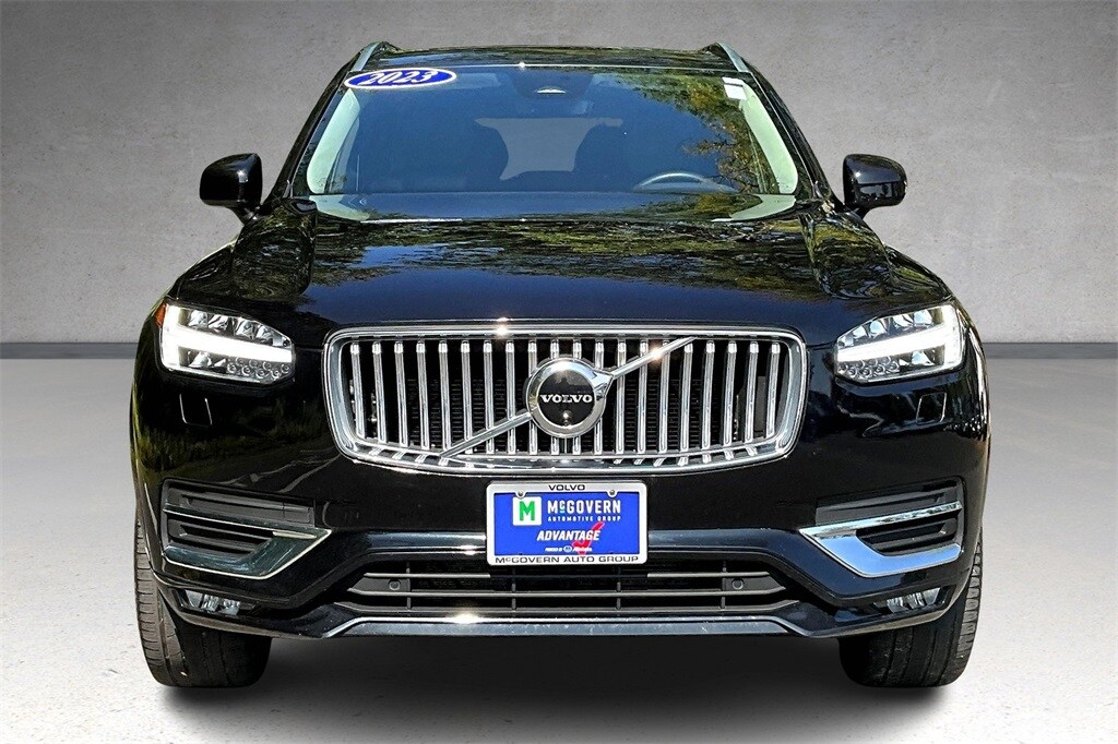 2023 Volvo XC90 Plus photo 2