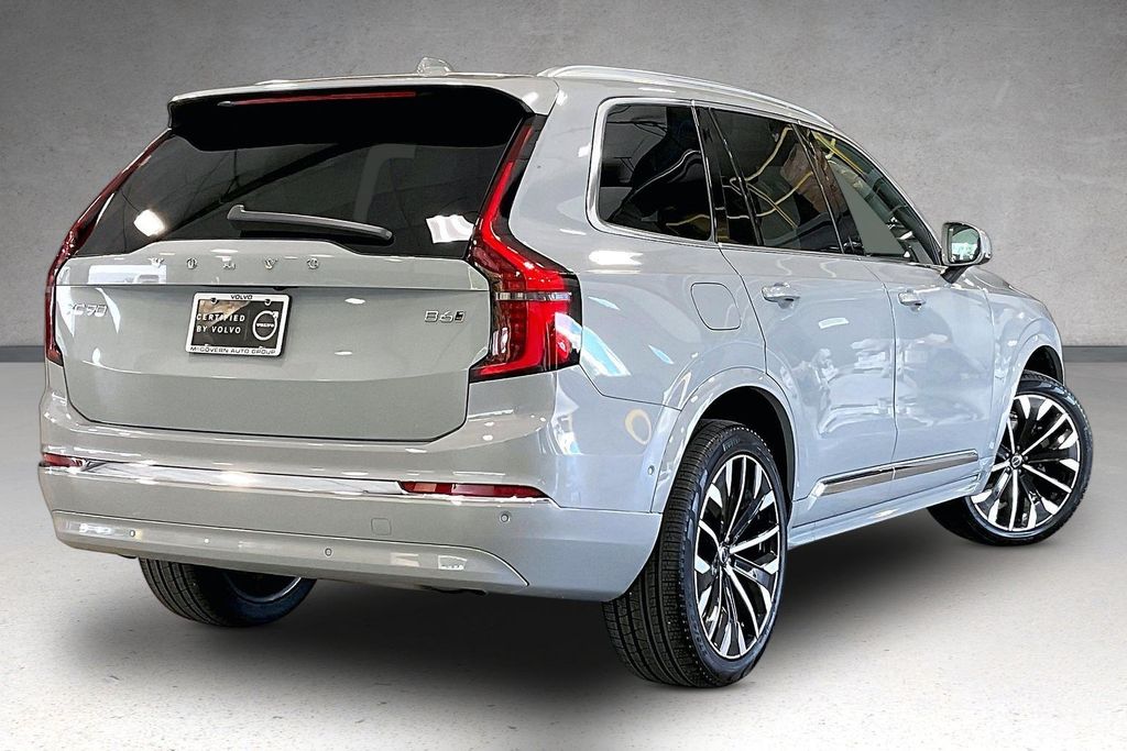 2026 Volvo XC90 Plus - Photo 7