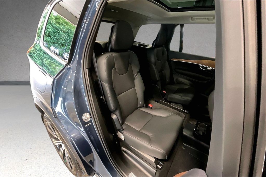 2025 Volvo XC90 Plus - Photo 26