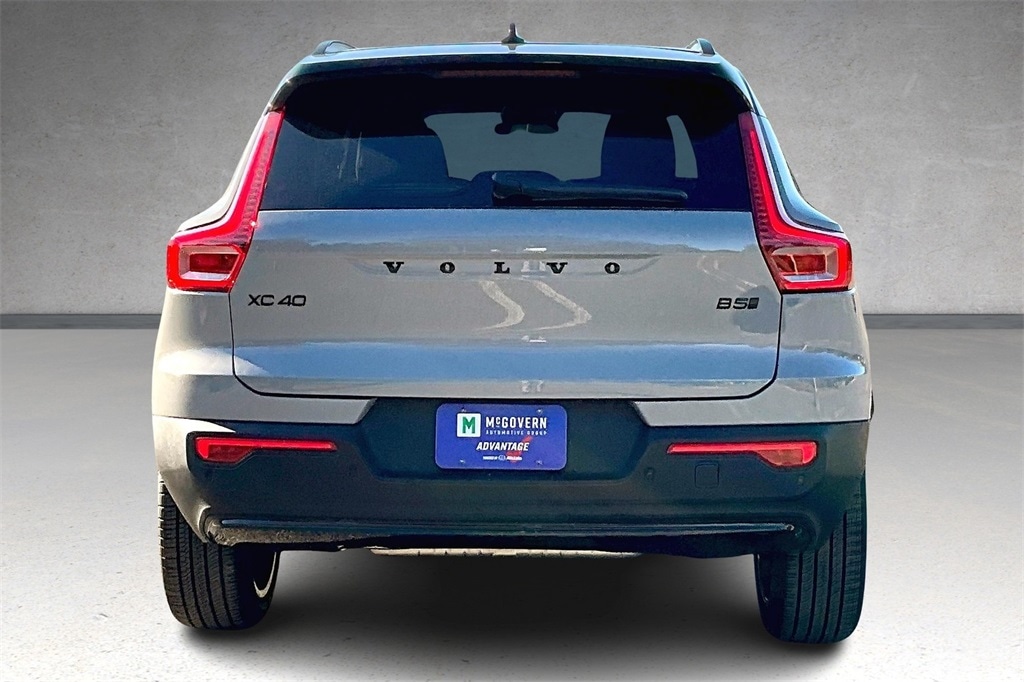 New 2026 Volvo XC40 B5 Ultra Black Edition SUV